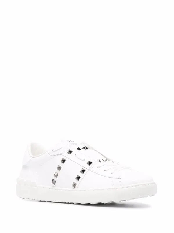 Valentino “Rockstud White Silver”