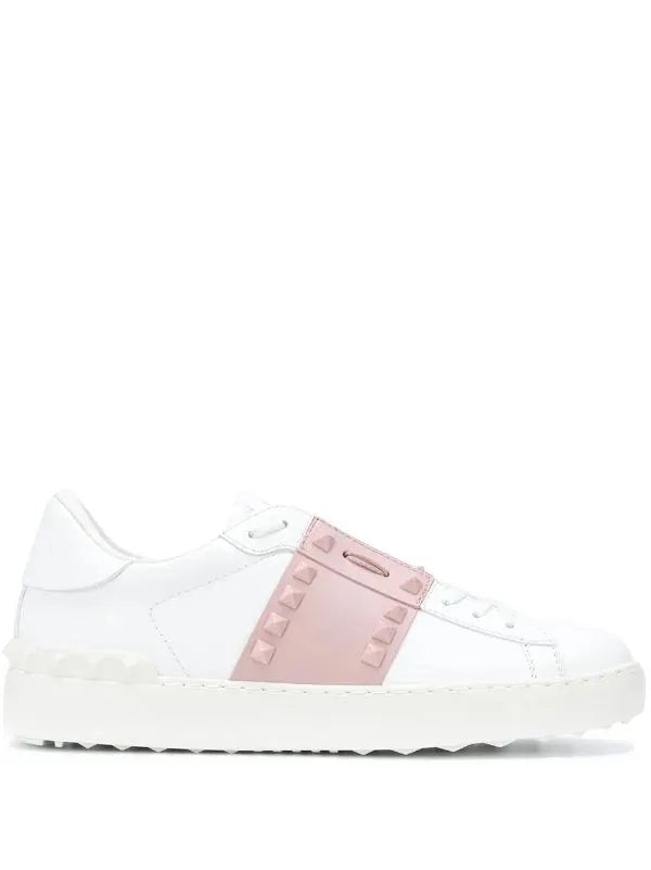 Valentino “Rockstud Pink”