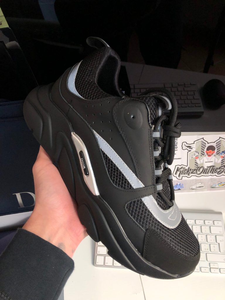 Dior B22 “Black”