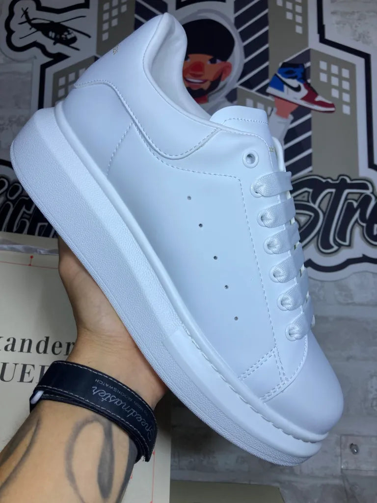 Alexander McQueen “White”