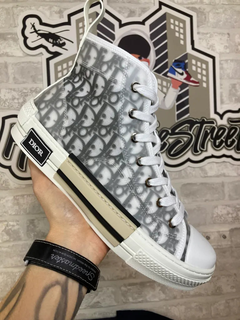 Dior B23 “Classic”