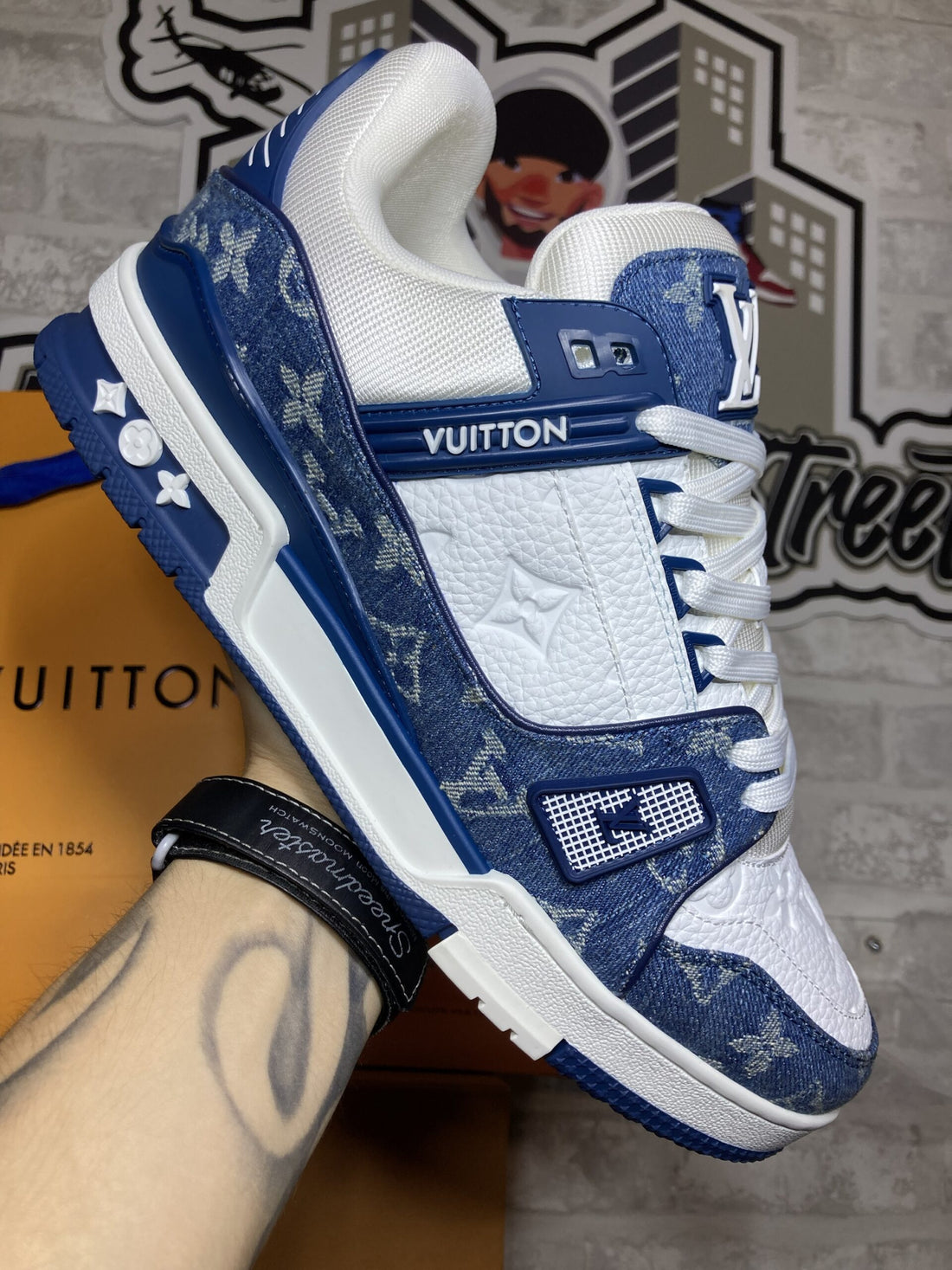 Louis Vuitton Trainer “Jeans”